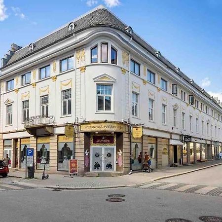 Moderne Leilighet Midt I Sentrum Av Fredrikstad Kültér fotó